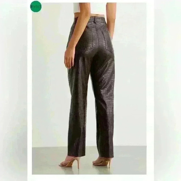 NWT Dynamite Gisele Straight Leg  Croco Faux Leather Pants in Mocha Madness - Picture 4 of 8